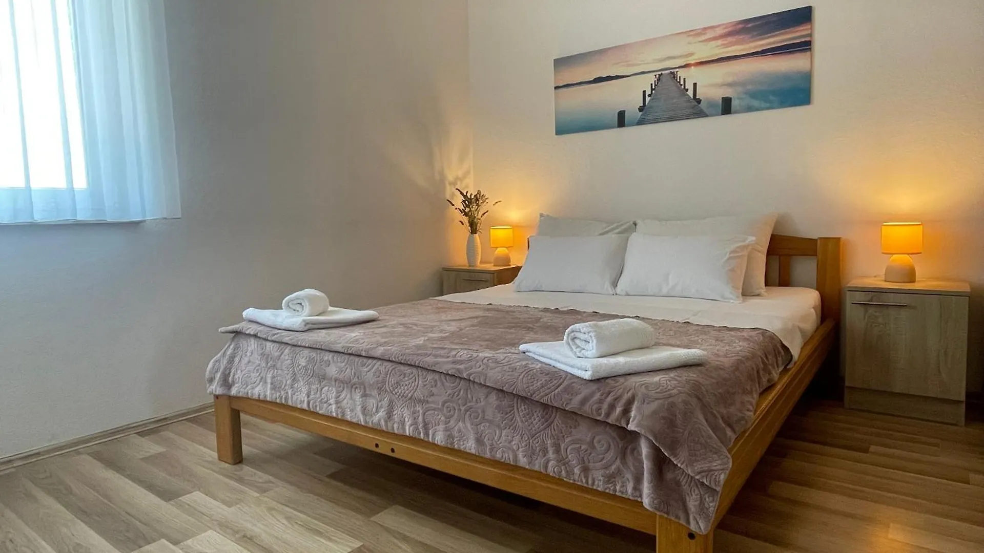 Apartmani Mare Domus, Мандре 0*,